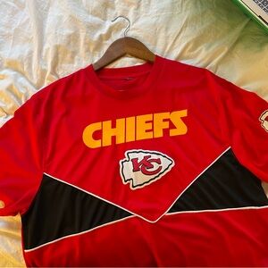 Men's Dri-Fit NFL Kansas City Chiefs Red Tee with Team Logo - Size Large/XL